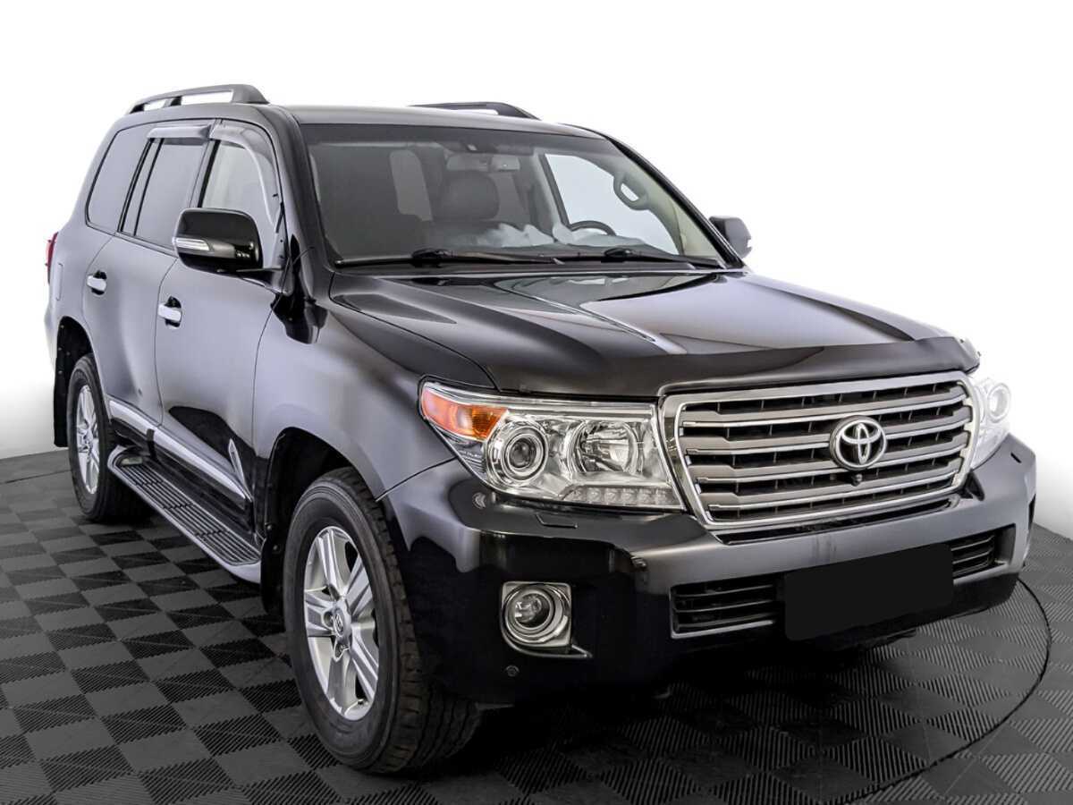 Toyota Land Cruiser с пробегом — 2014 год. Фото: #2
