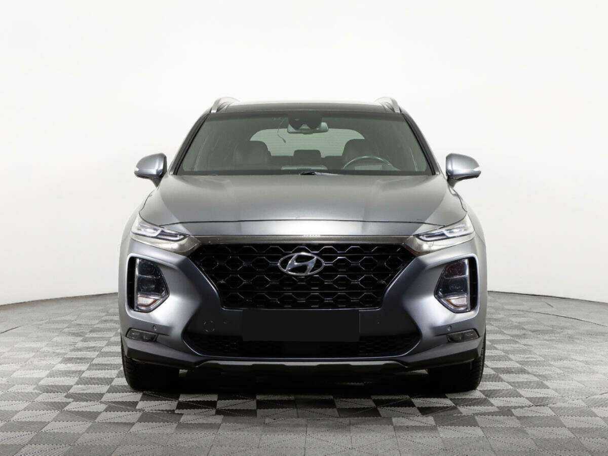 Hyundai Santa Fe с пробегом — 2018 год. Фото: #1