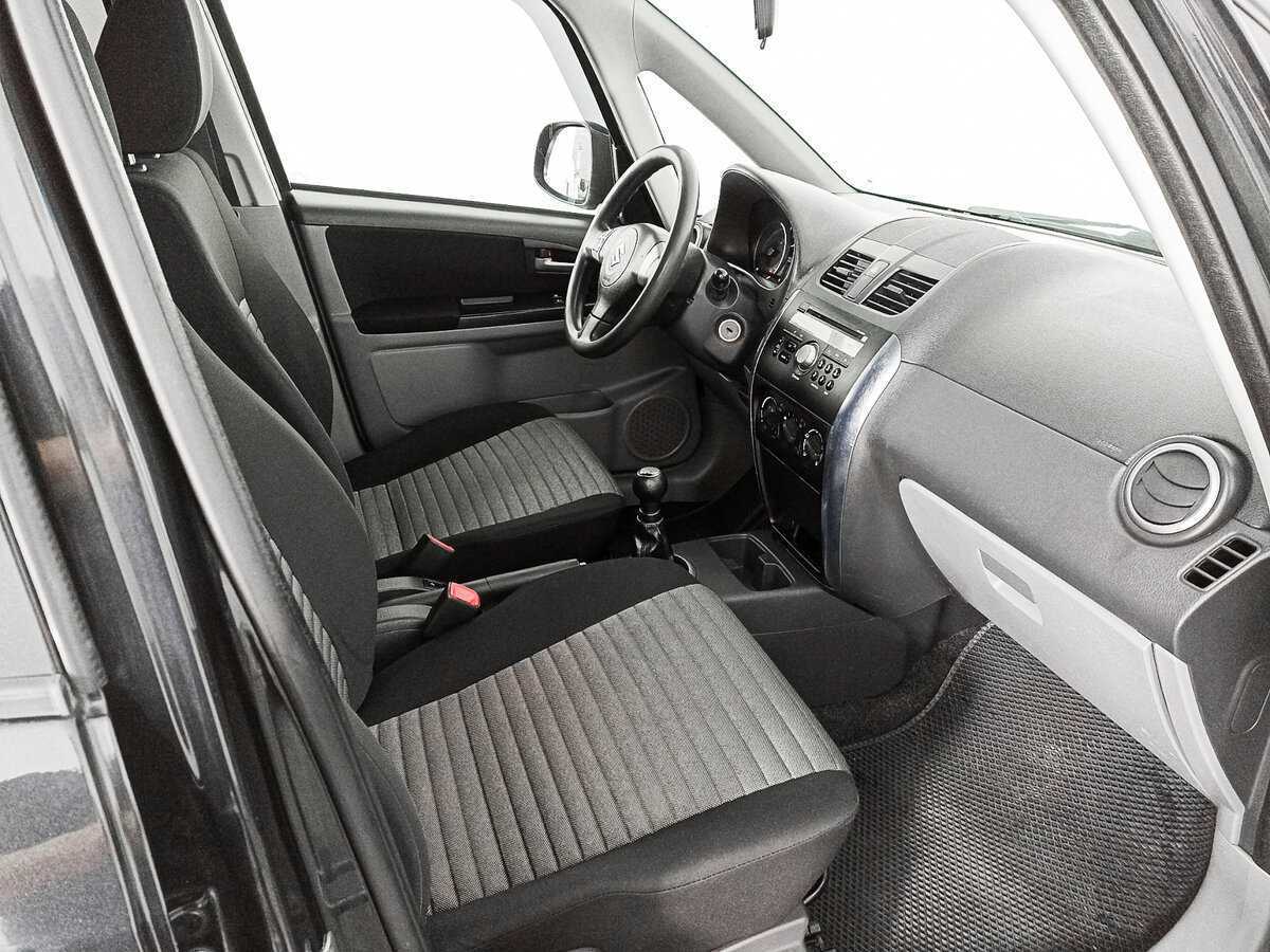 Suzuki SX4 с пробегом — 2011 год. Фото: #8