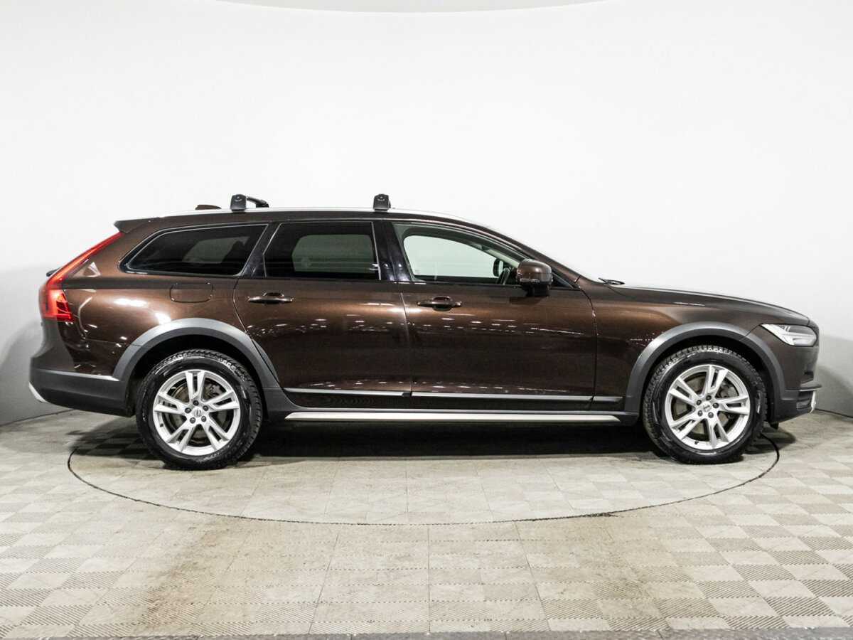 Volvo V90 Cross Country с пробегом — 2019 год. Фото: #3