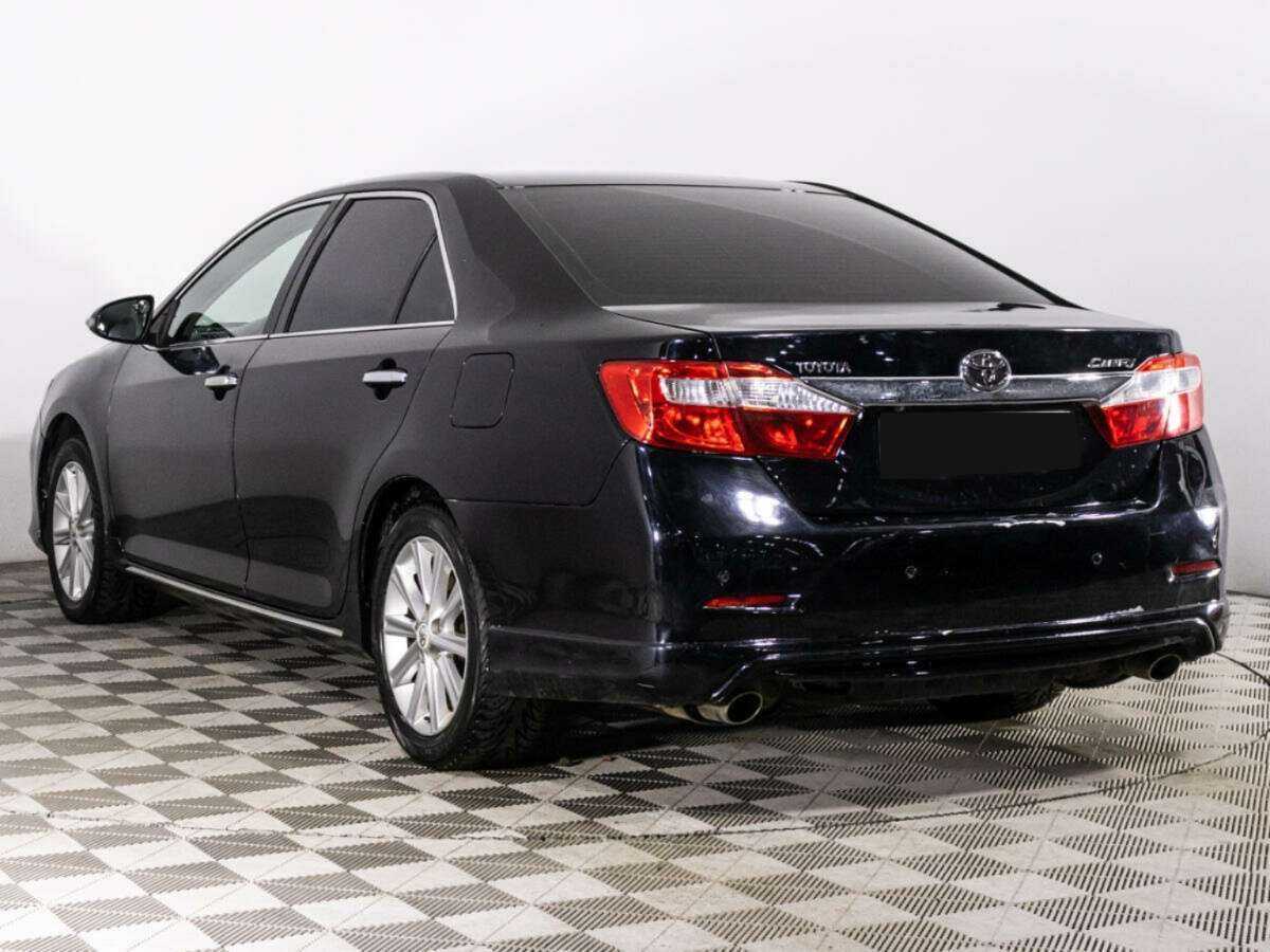 Toyota Camry с пробегом — 2012 год. Фото: #6