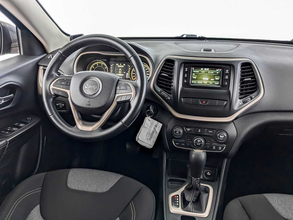 Jeep Cherokee с пробегом — 2014 год. Фото: #23
