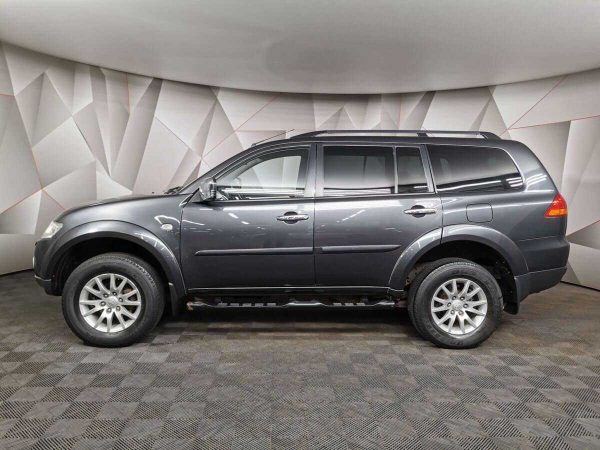 Mitsubishi Pajero Sport с пробегом — 2011 год. Фото: #4