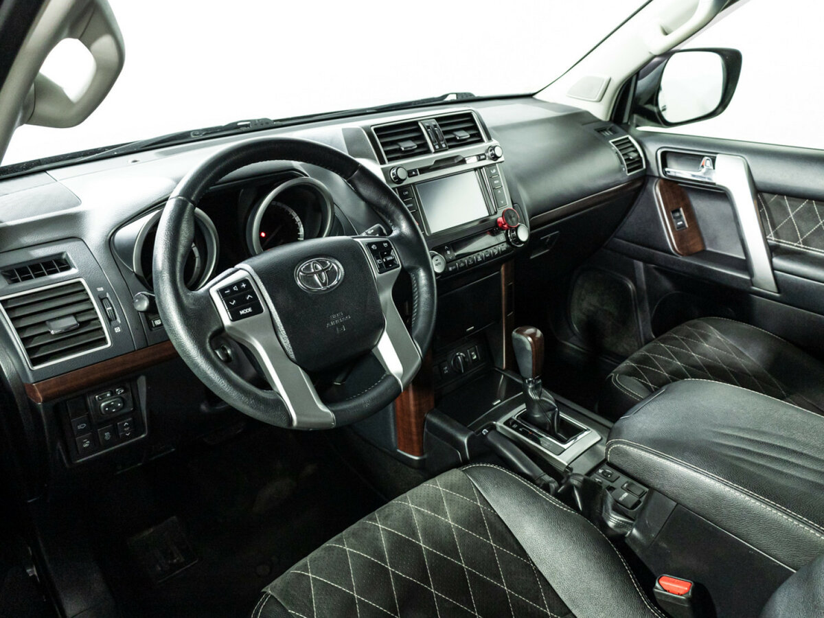 Toyota Land Cruiser Prado с пробегом — 2015 год. Фото: #8