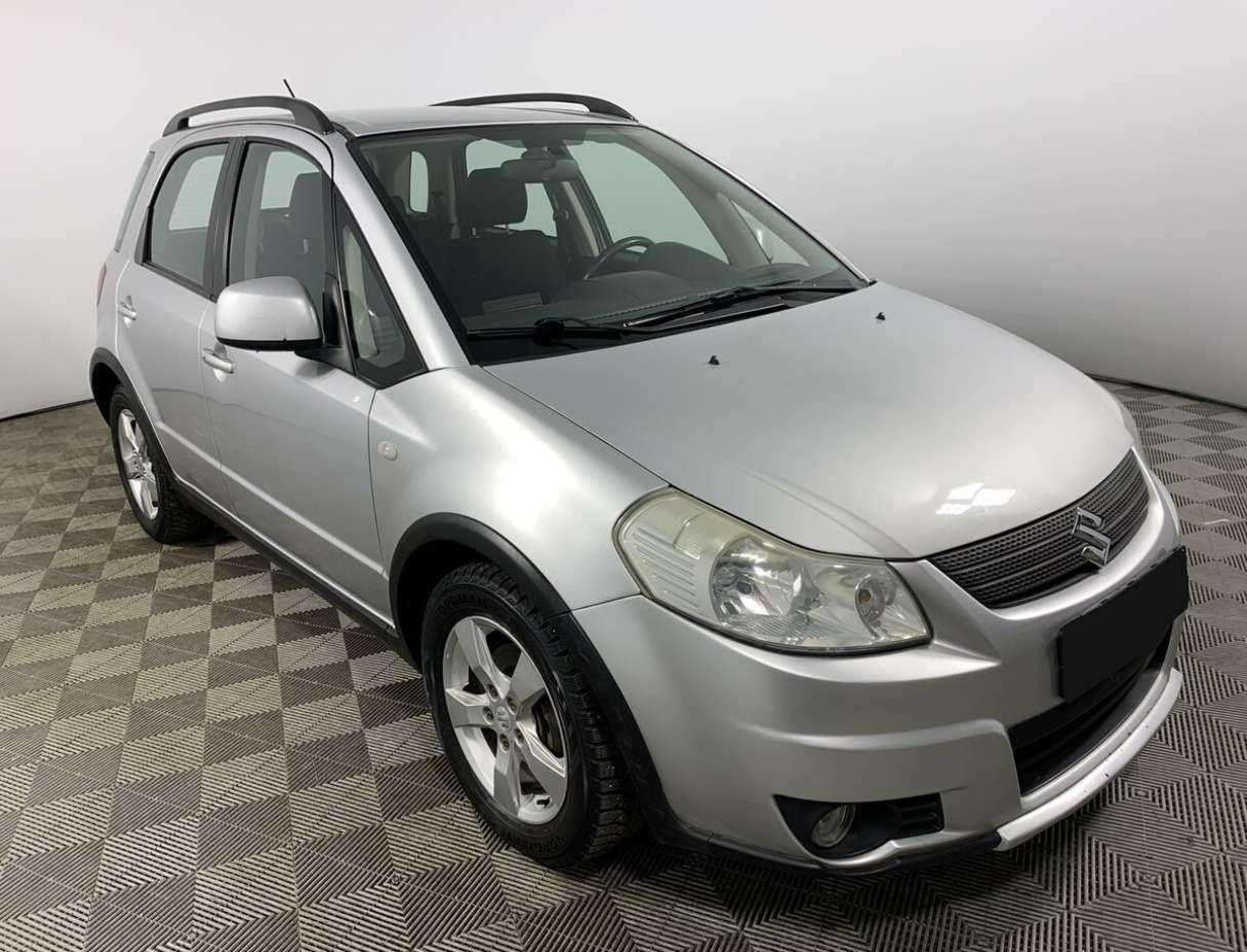 Suzuki SX4 с пробегом — 2010 год. Фото: #2