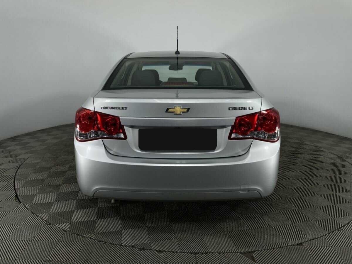 Chevrolet Cruze с пробегом — 2010 год. Фото: #2