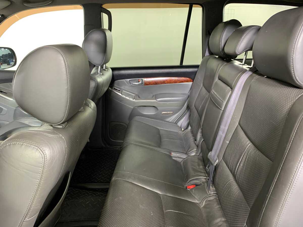 Toyota Land Cruiser Prado с пробегом — 2006 год. Фото: #18