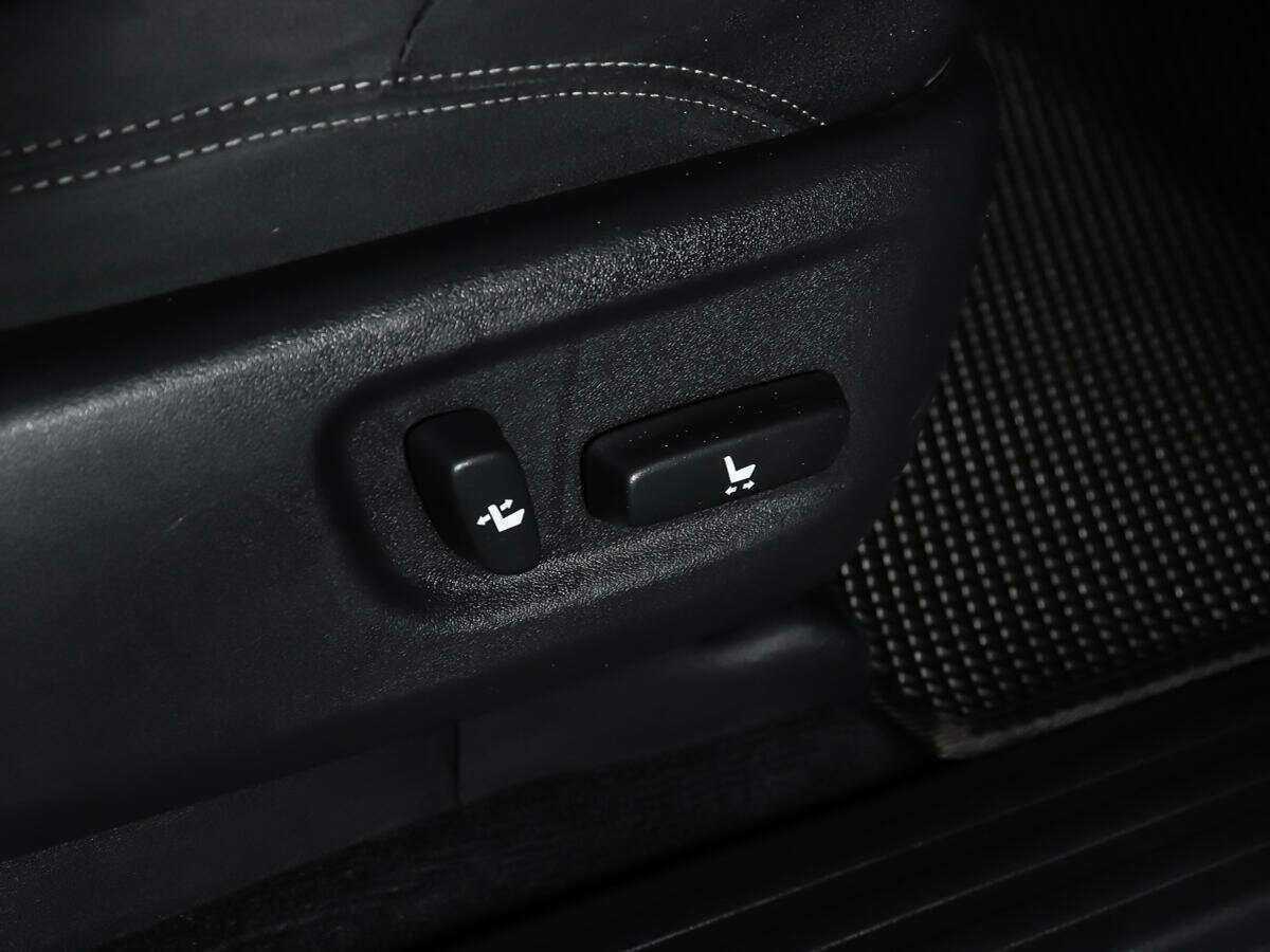 Toyota Land Cruiser Prado с пробегом — 2015 год. Фото: #16