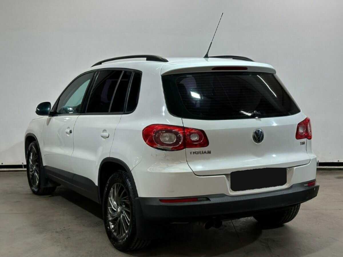 Volkswagen Tiguan с пробегом — 2010 год. Фото: #6