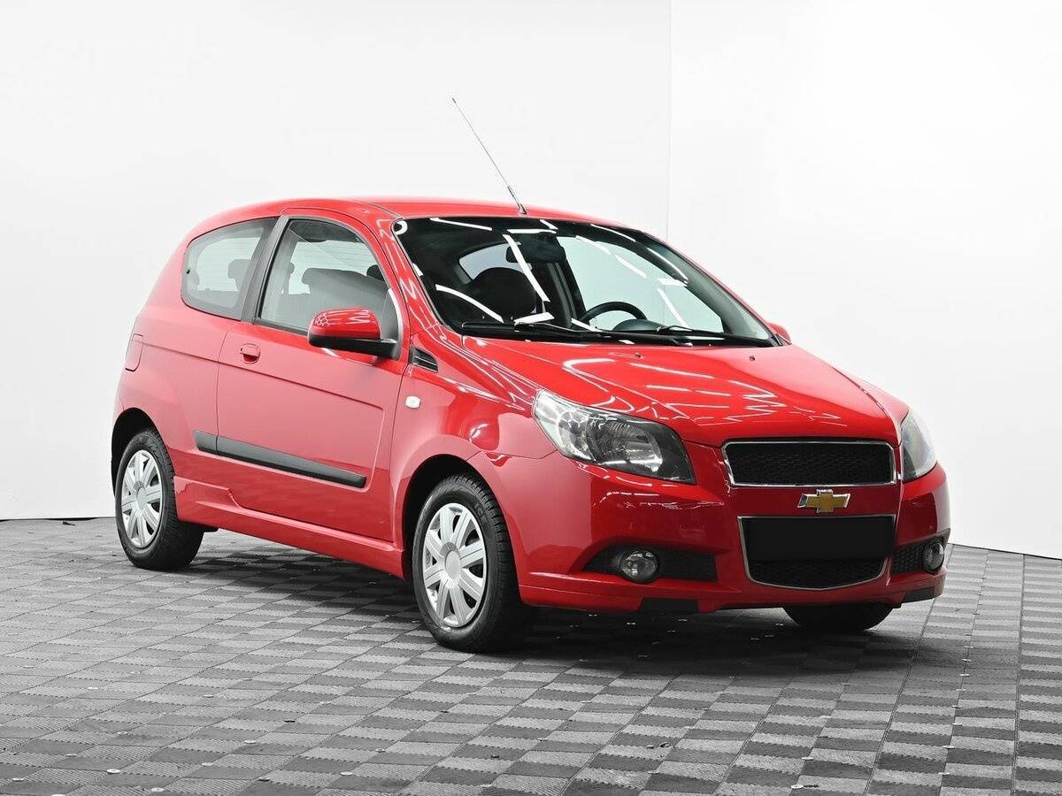 Chevrolet Aveo с пробегом — 2010 год. Фото: #1