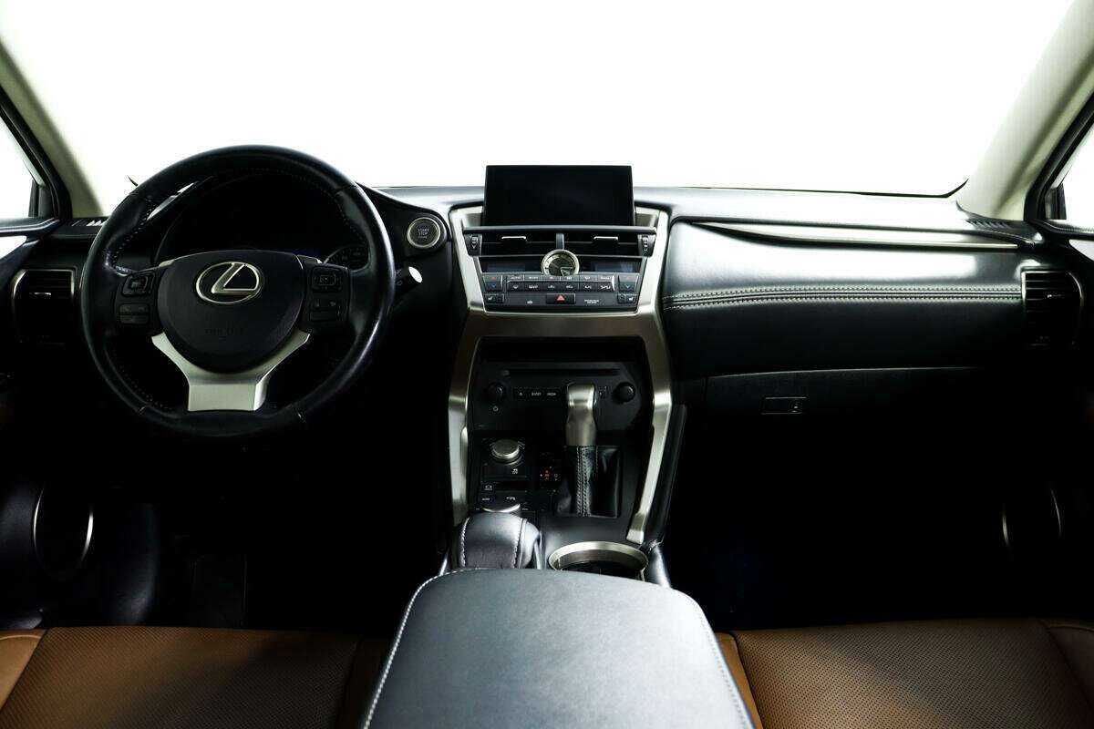 Lexus NX с пробегом — 2017 год. Фото: #10