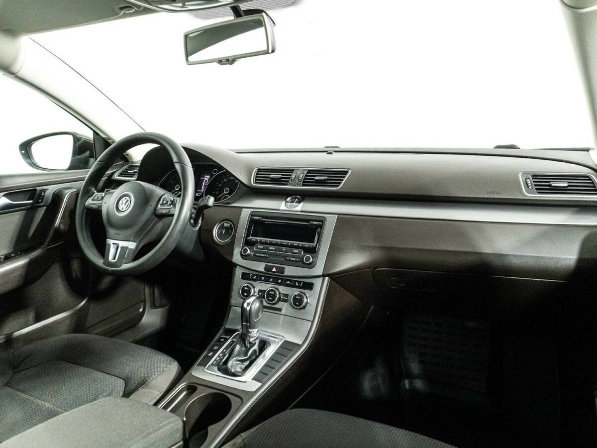 Volkswagen Passat с пробегом — 2011 год. Фото: #8