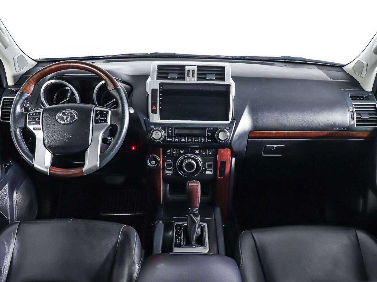 Toyota Land Cruiser Prado с пробегом — 2014 год. Фото: #9