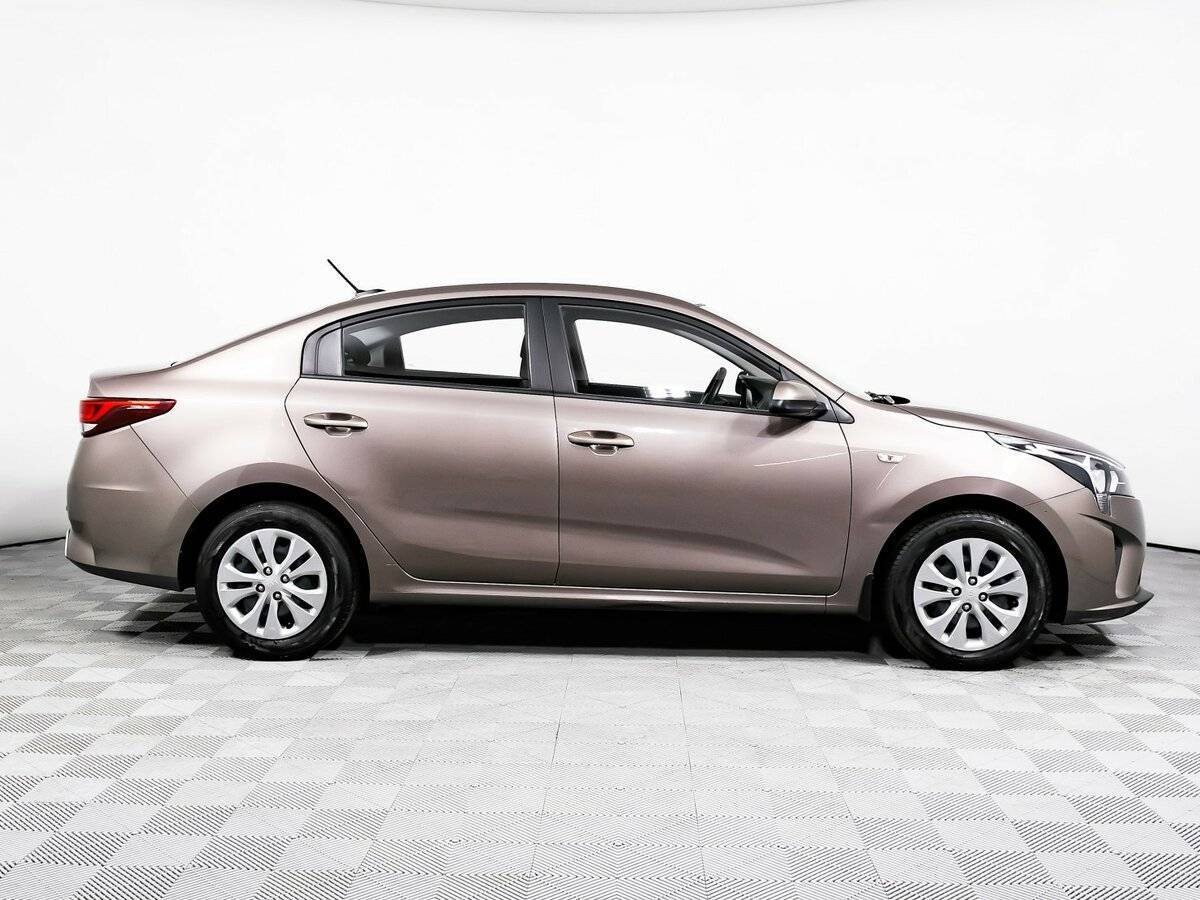 Kia Rio с пробегом — 2021 год. Фото: #2