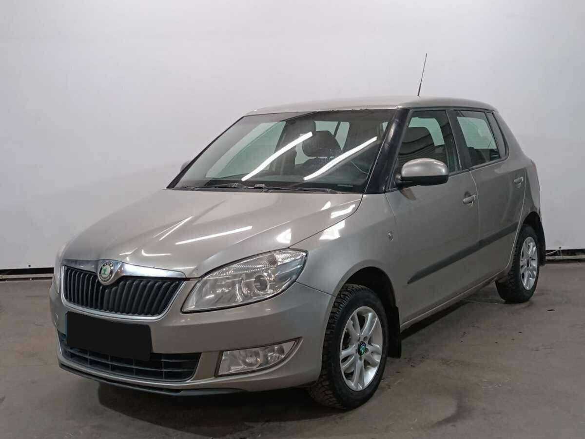 Skoda Fabia с пробегом — 2010 год. Посмотреть фото