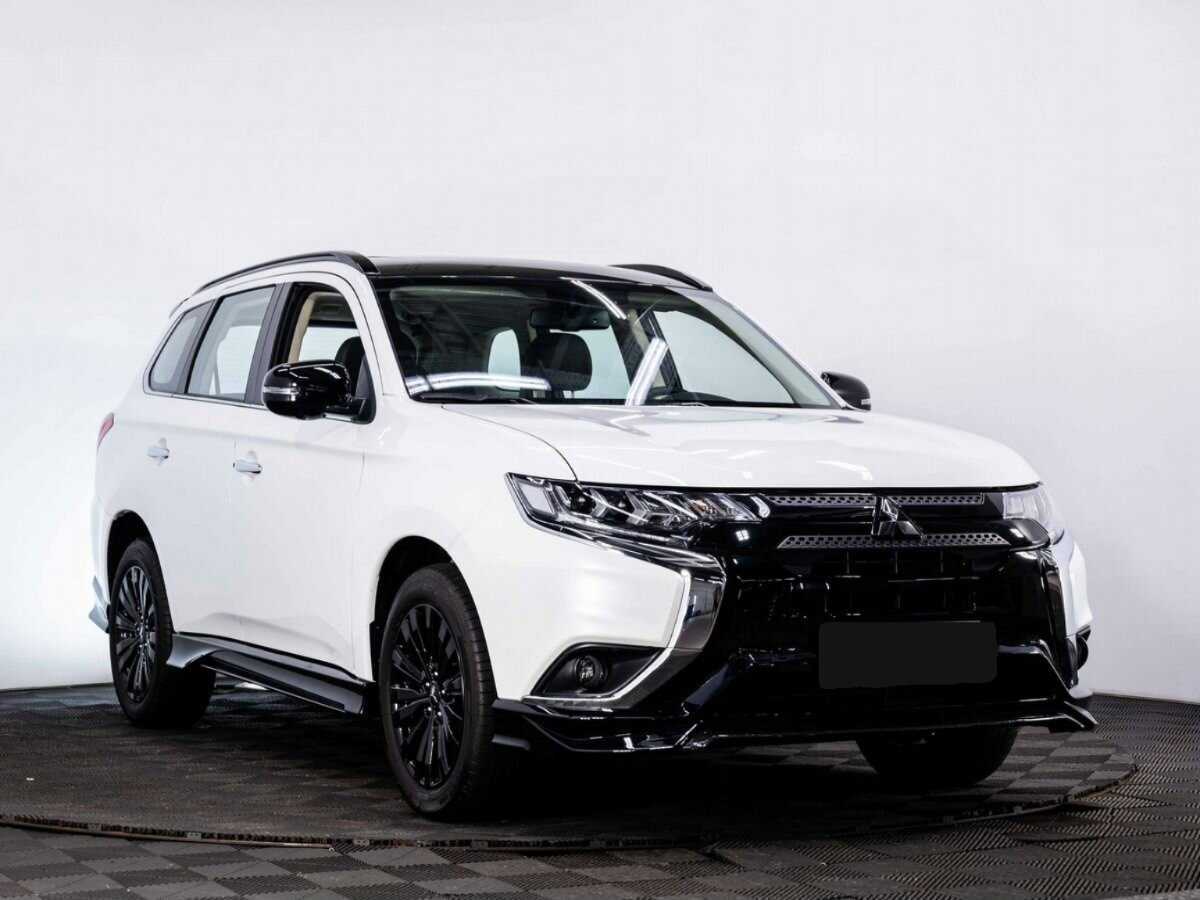 Mitsubishi Outlander с пробегом — 2022 год. Фото: #2