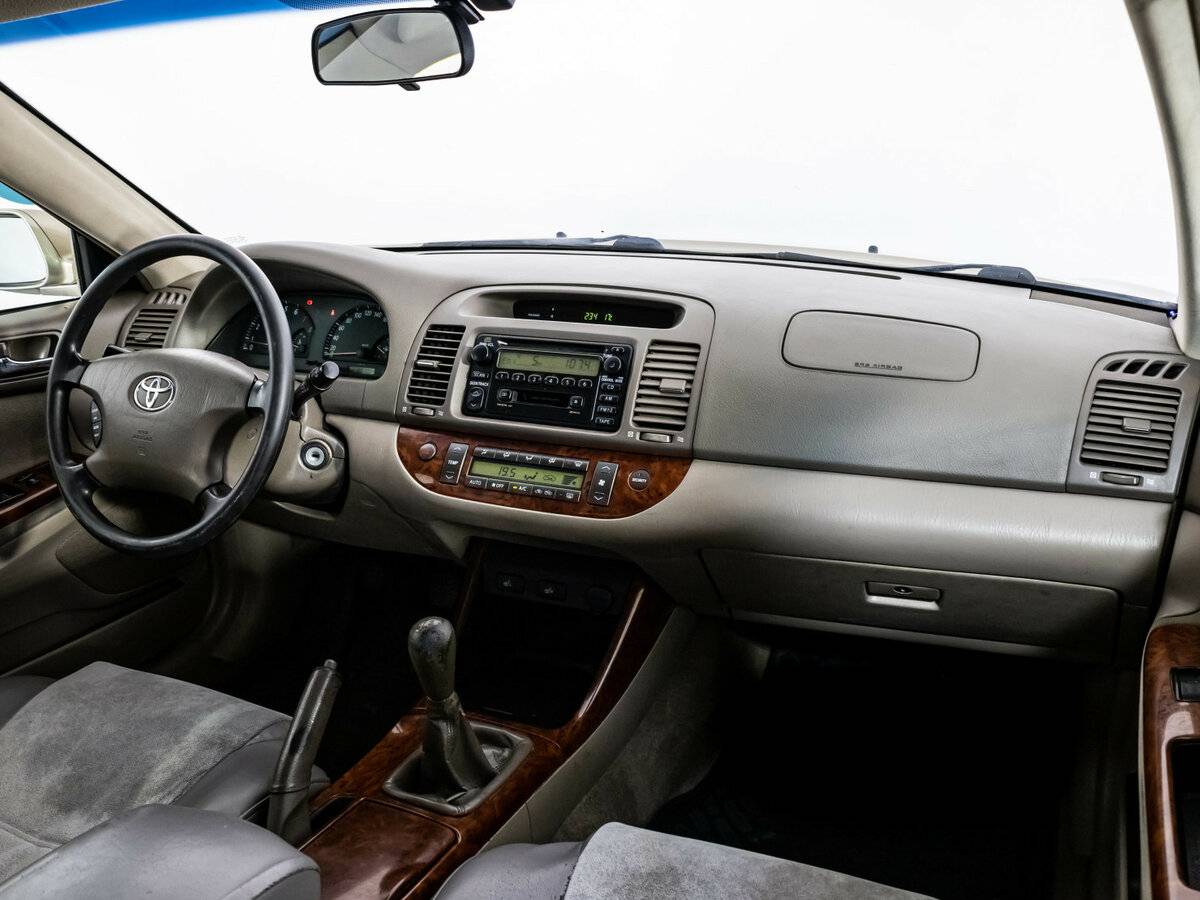 Toyota Camry с пробегом — 2003 год. Фото: #6
