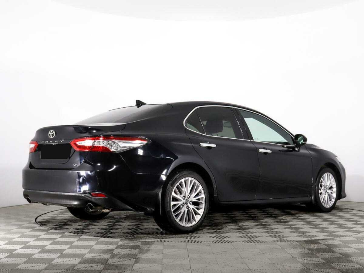 Toyota Camry с пробегом — 2019 год. Фото: #4
