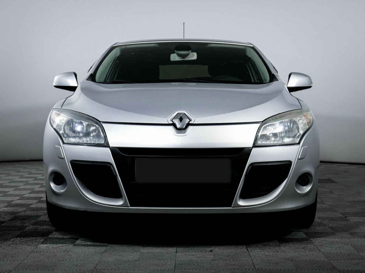 Renault Megane с пробегом — 2011 год. Фото: #1