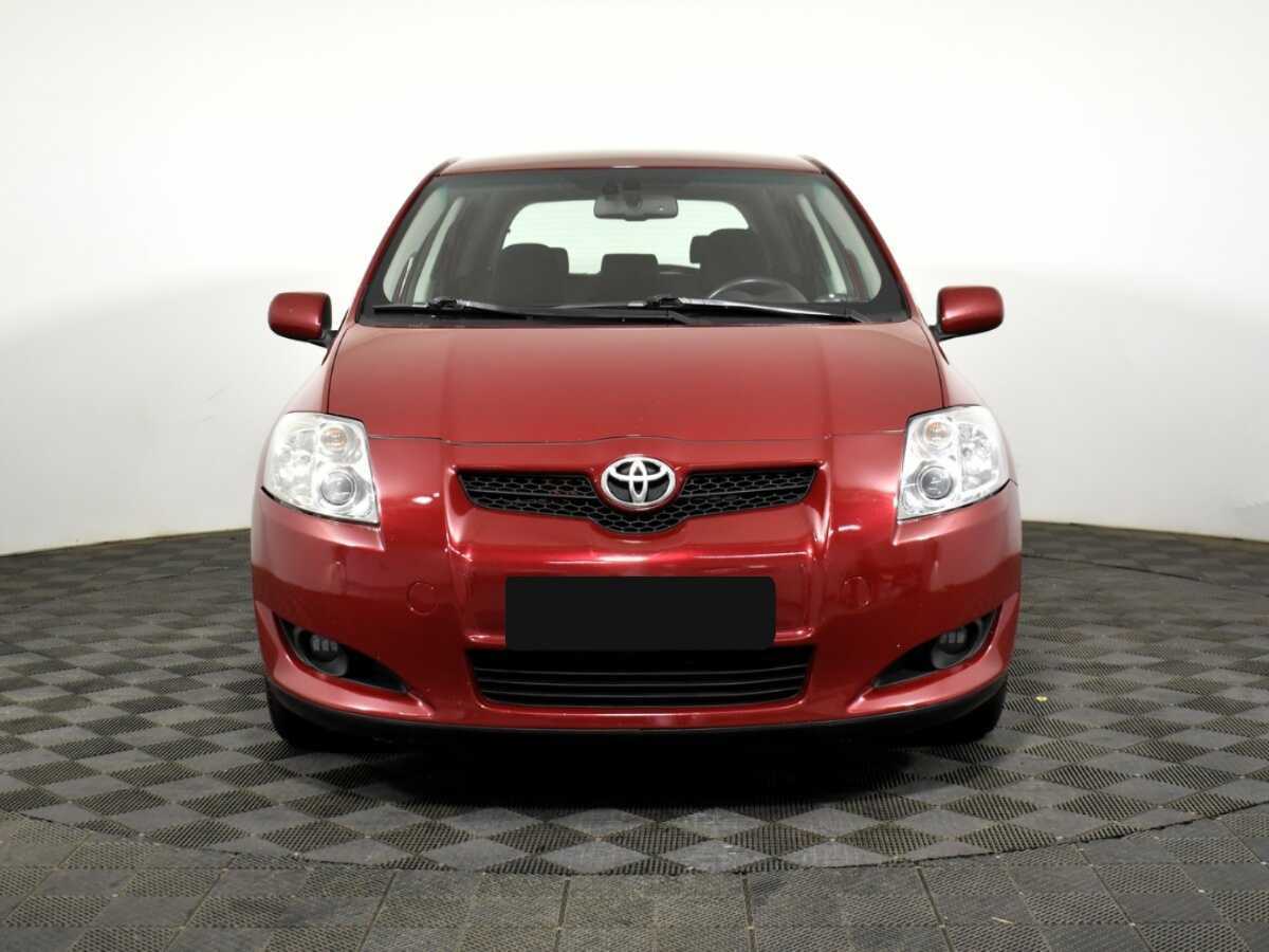 Toyota Auris с пробегом — 2007 год. Фото: #1