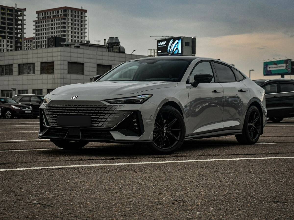 Changan UNI-V с пробегом — 2024 год. Посмотреть фото
