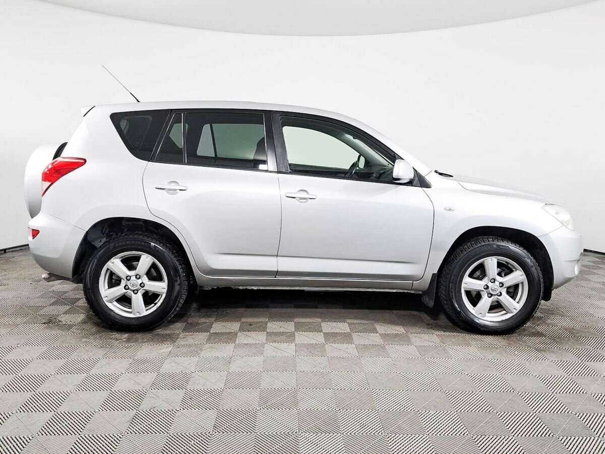 Toyota RAV4 с пробегом — 2006 год. Фото: #3
