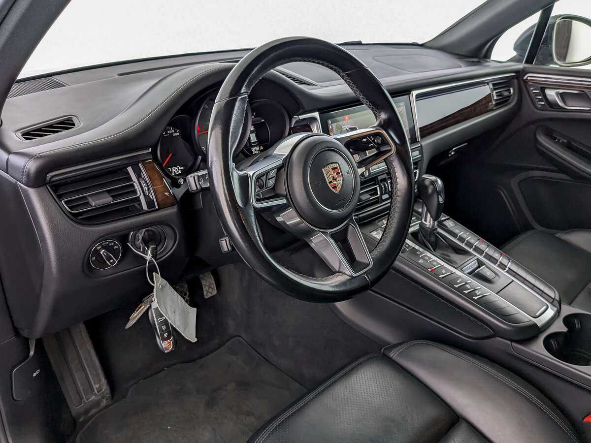Porsche Macan с пробегом — 2019 год. Фото: #12