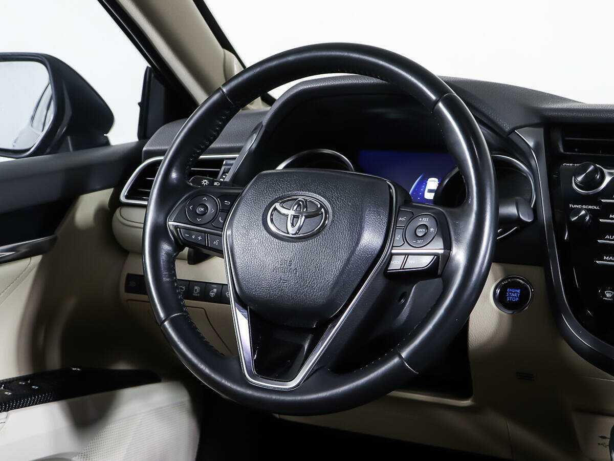 Toyota Camry с пробегом — 2019 год. Фото: #14