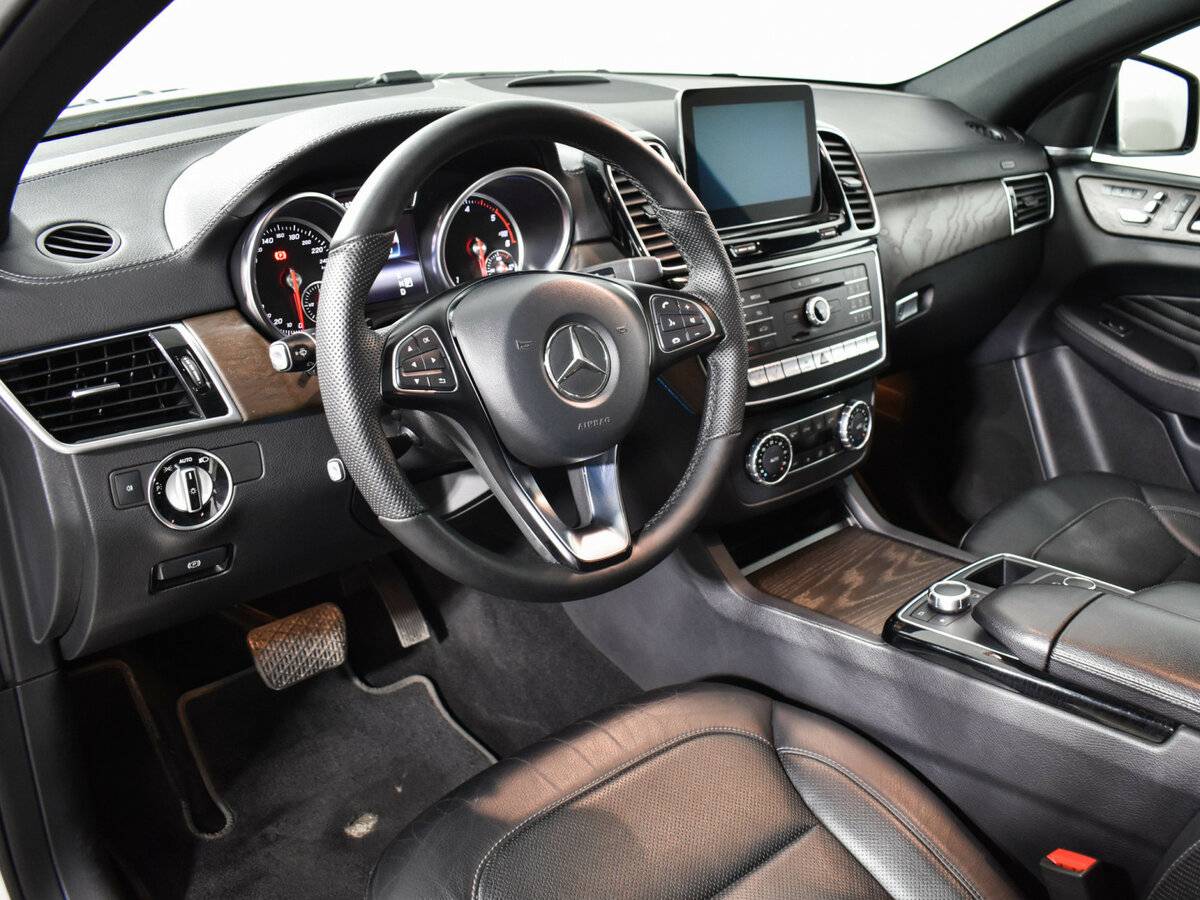 Mercedes-Benz GLE Coupe с пробегом — 2017 год. Фото: #7