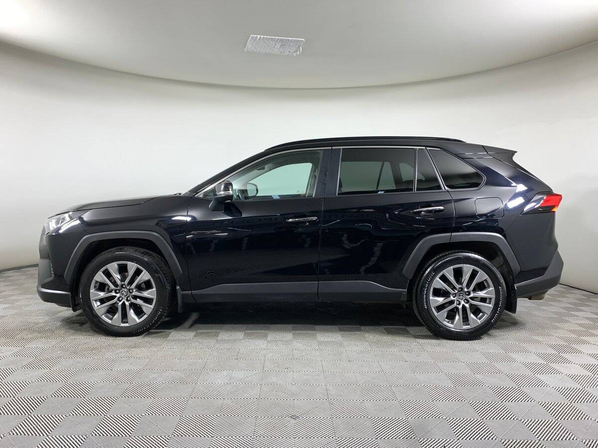 Toyota RAV4 с пробегом — 2020 год. Фото: #7