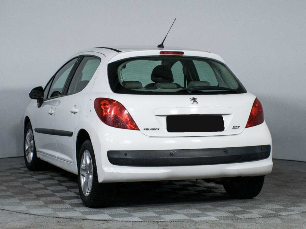 Peugeot 207 с пробегом — 2008 год. Фото: #6