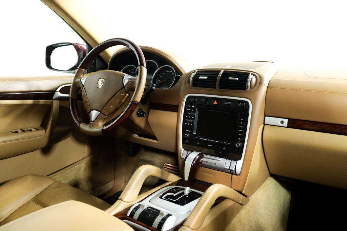 Porsche Cayenne с пробегом — 2008 год. Фото: #8