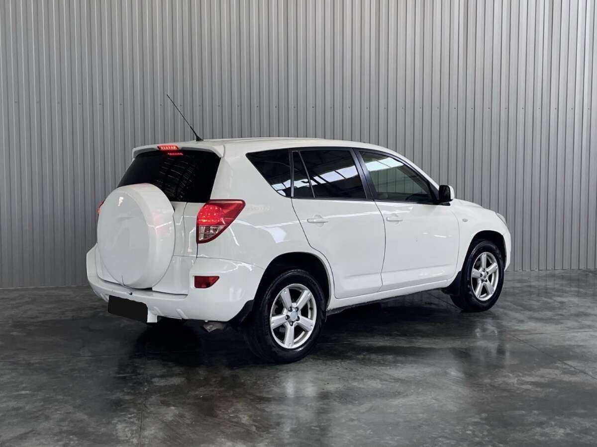 Toyota RAV4 с пробегом — 2008 год. Фото: #4