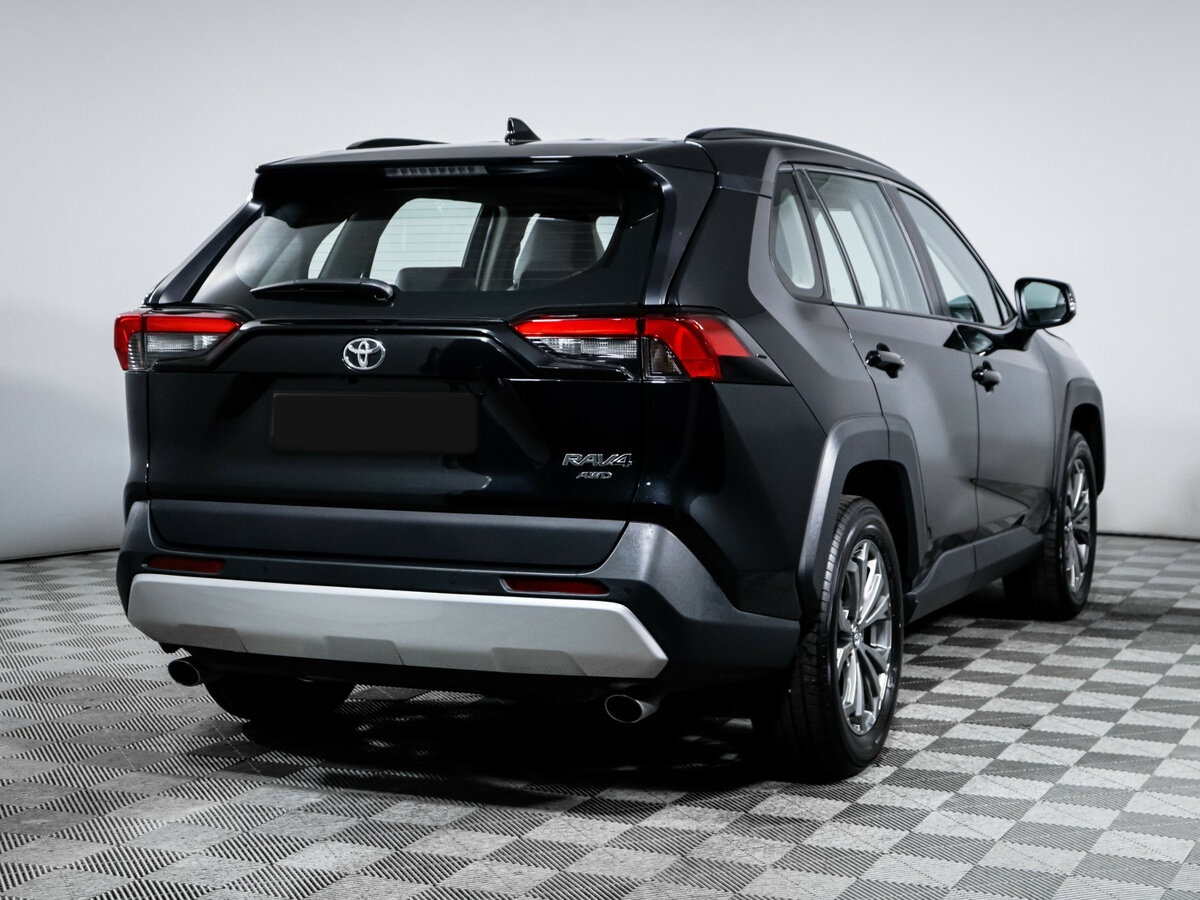 Toyota RAV4 с пробегом — 2024 год. Фото: #4