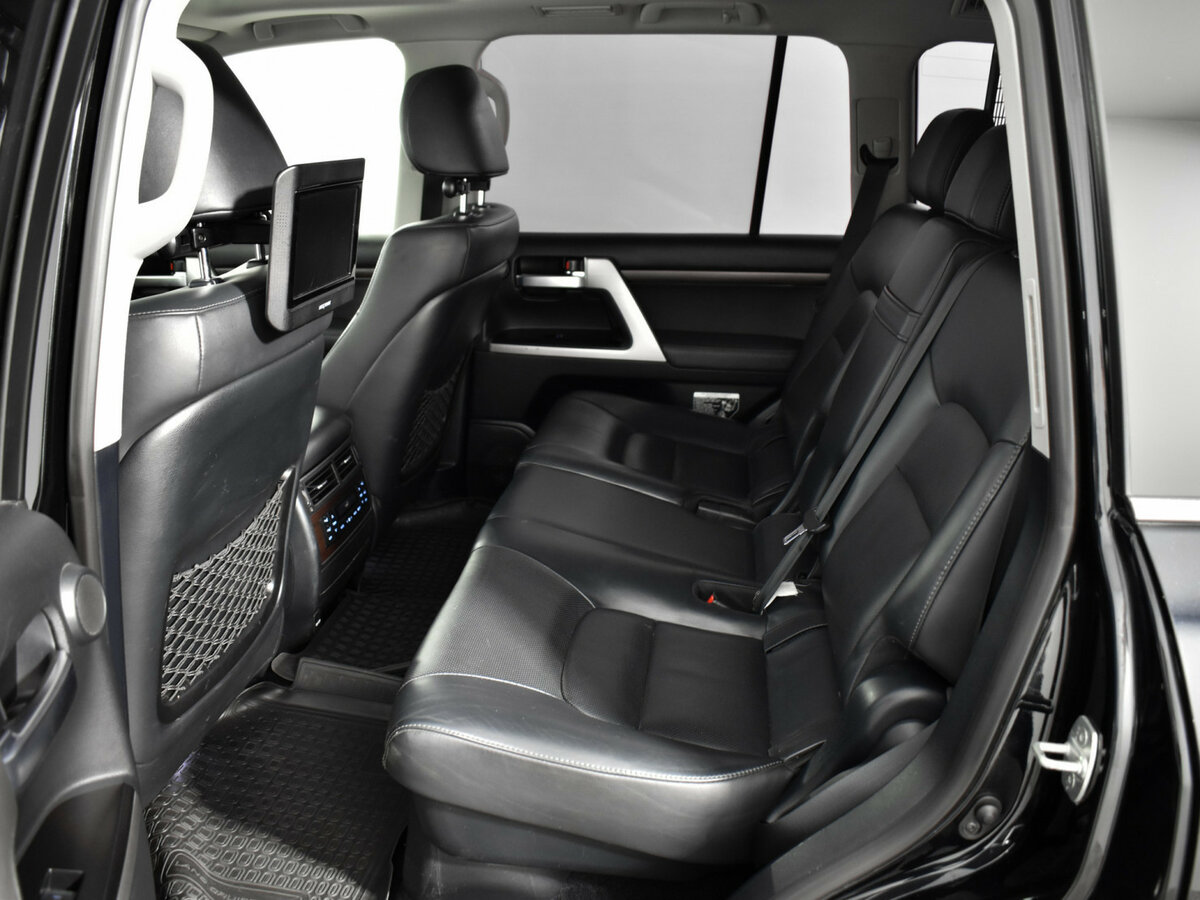 Toyota Land Cruiser с пробегом — 2015 год. Фото: #8