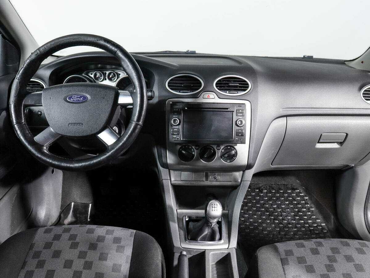 Ford Focus с пробегом — 2008 год. Фото: #9
