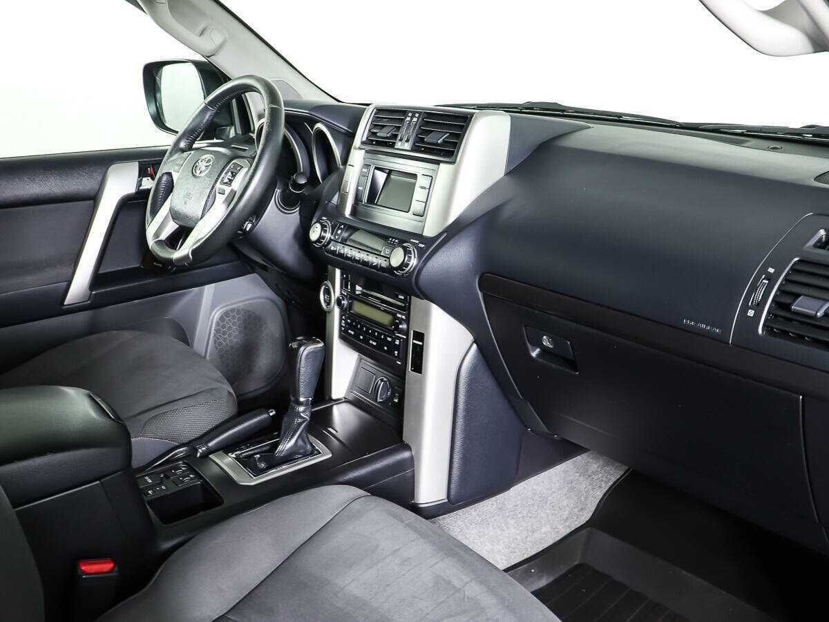 Toyota Land Cruiser Prado с пробегом — 2011 год. Фото: #7