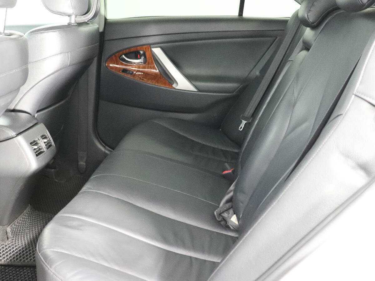 Toyota Camry с пробегом — 2007 год. Фото: #12