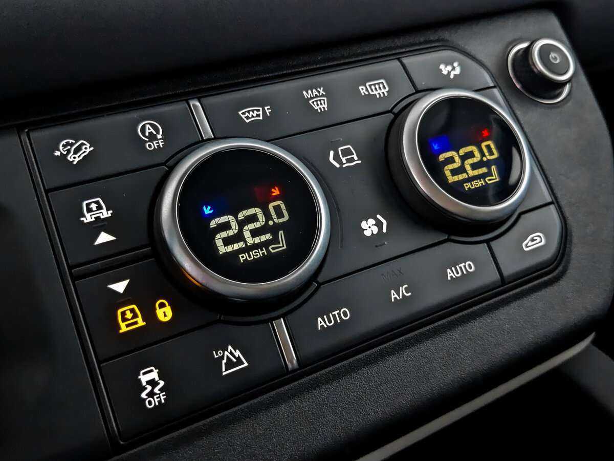 Land Rover Defender с пробегом — 2021 год. Фото: #19