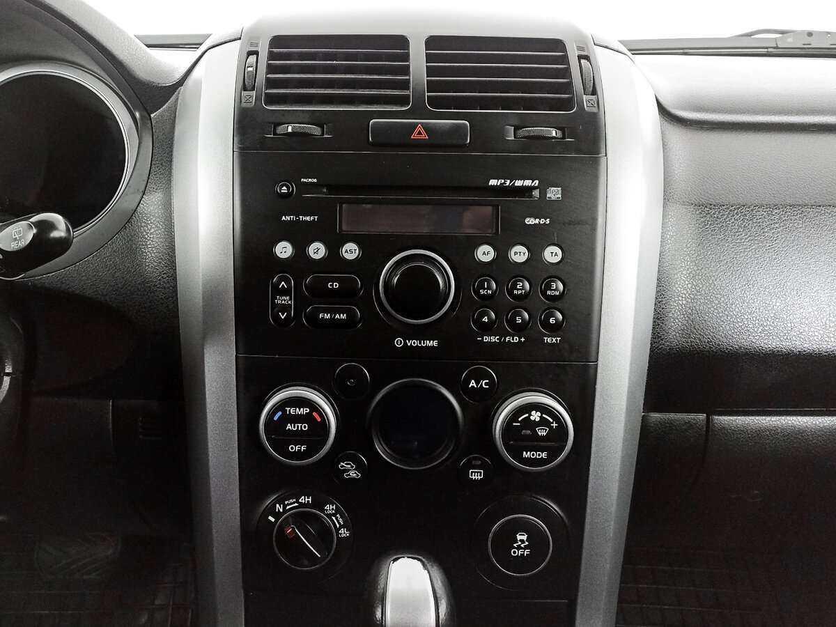 Suzuki Grand Vitara с пробегом — 2011 год. Фото: #10