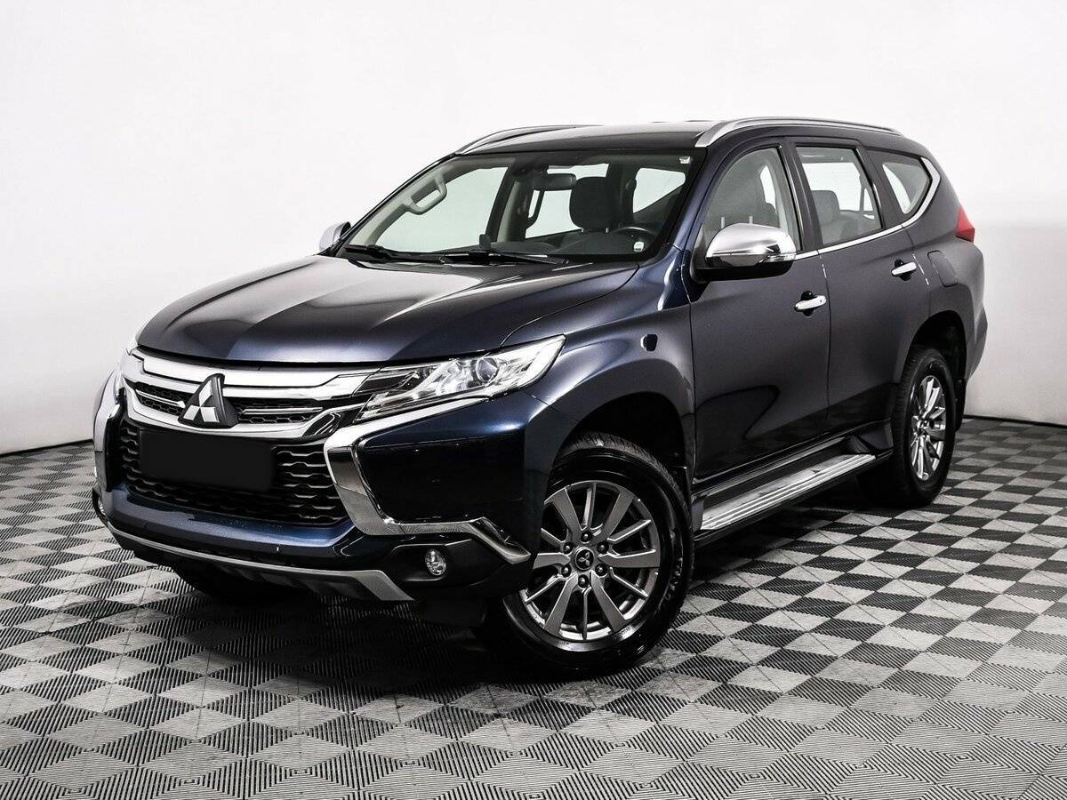 Mitsubishi Pajero Sport с пробегом — 2018 год. Фото: #0