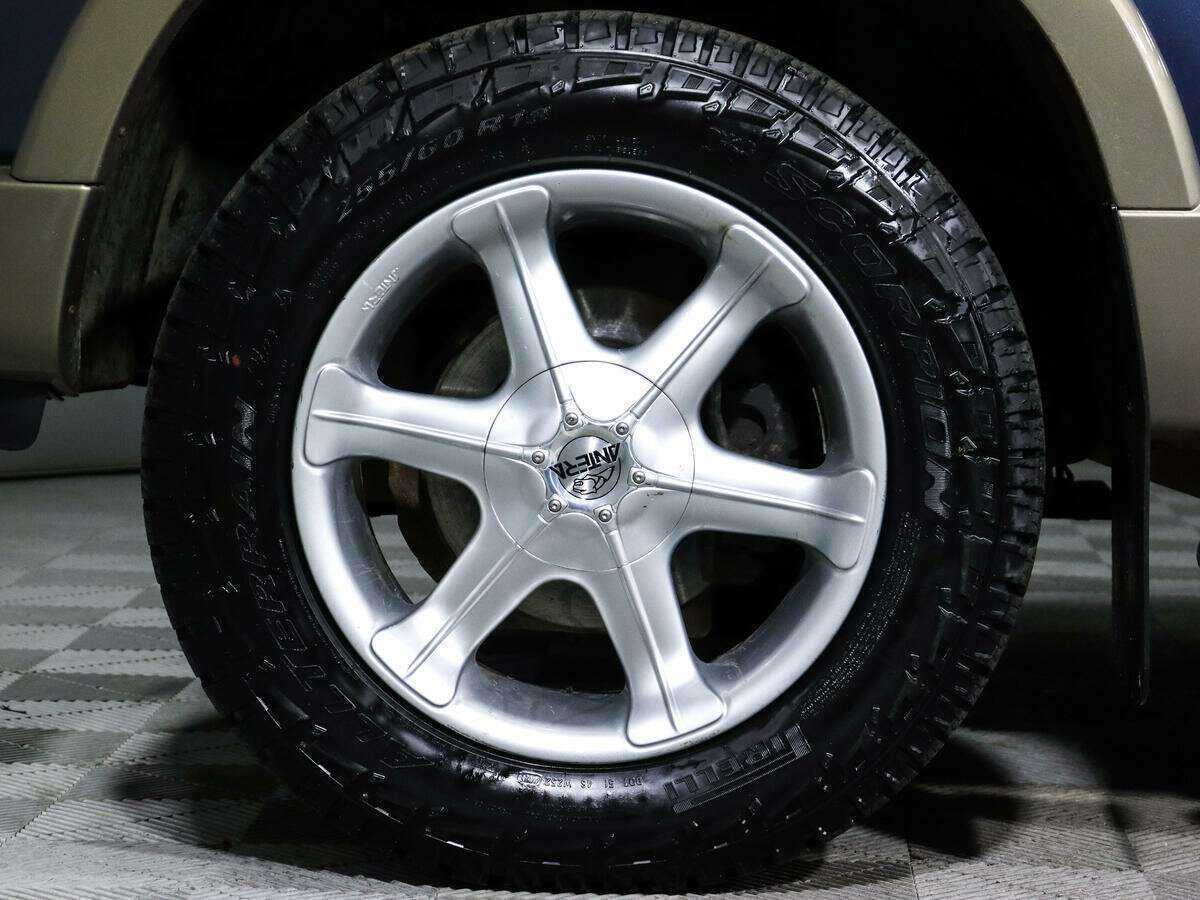 Ford Explorer с пробегом — 2002 год. Фото: #18