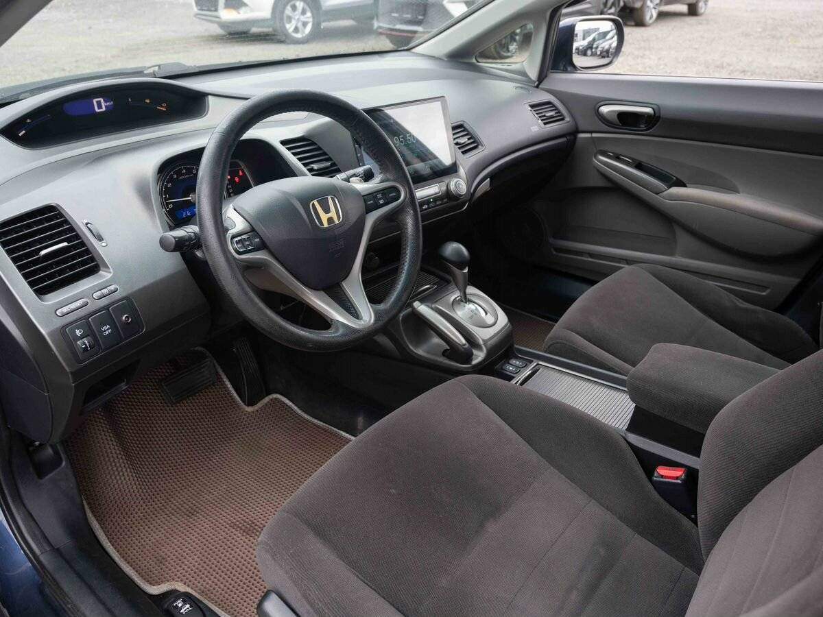 Honda Civic с пробегом — 2006 год. Фото: #6