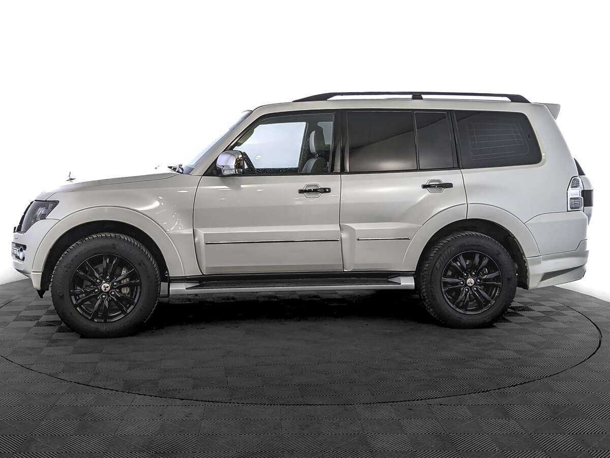 Mitsubishi Pajero с пробегом — 2020 год. Фото: #6