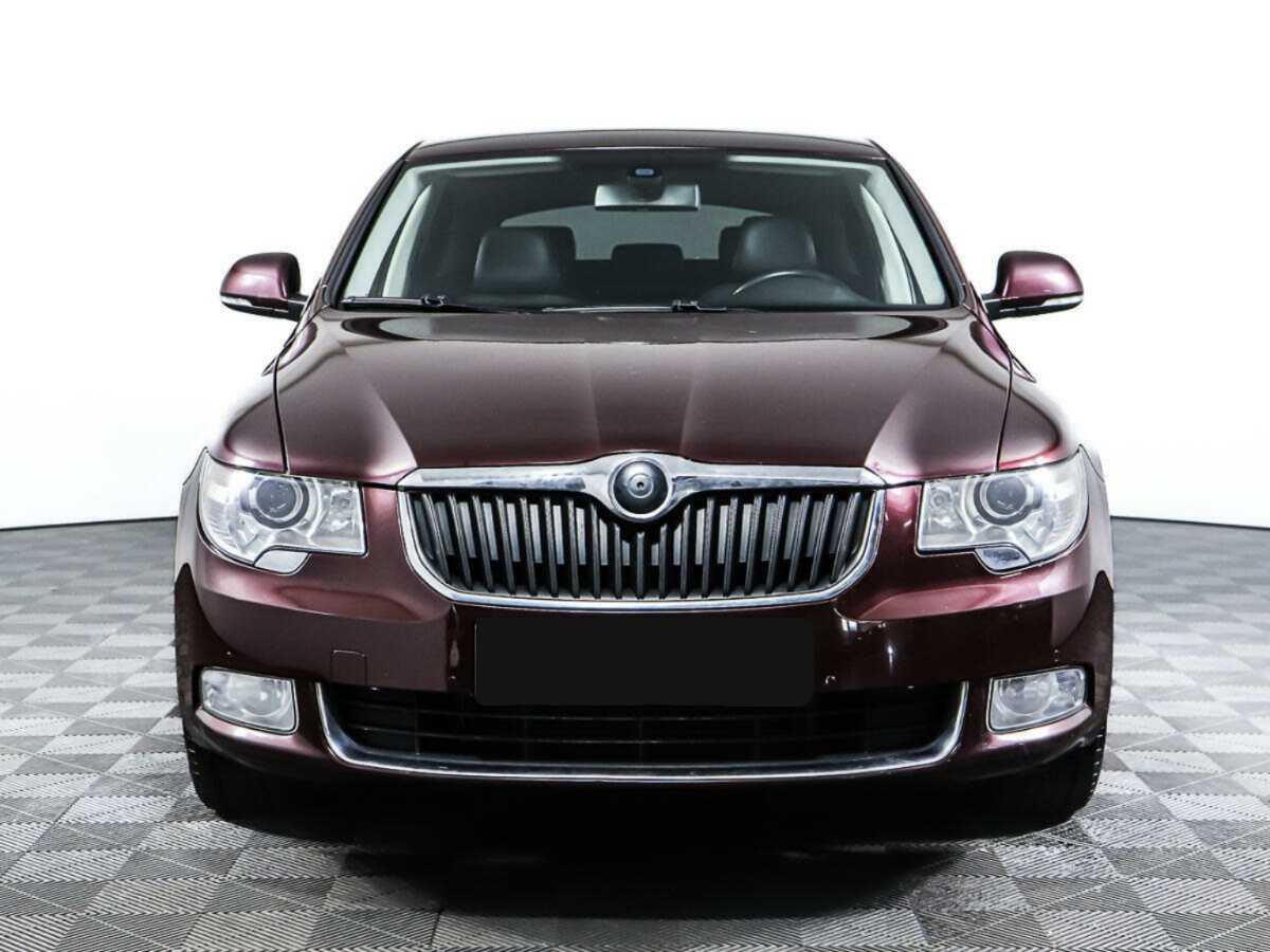 Skoda Superb с пробегом — 2010 год. Фото: #1