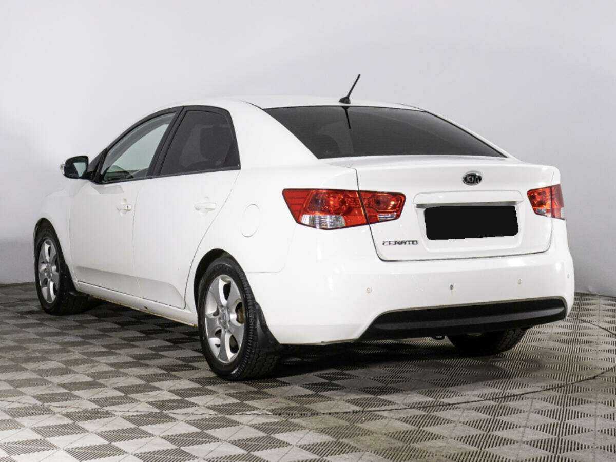 Kia Cerato с пробегом — 2010 год. Фото: #6