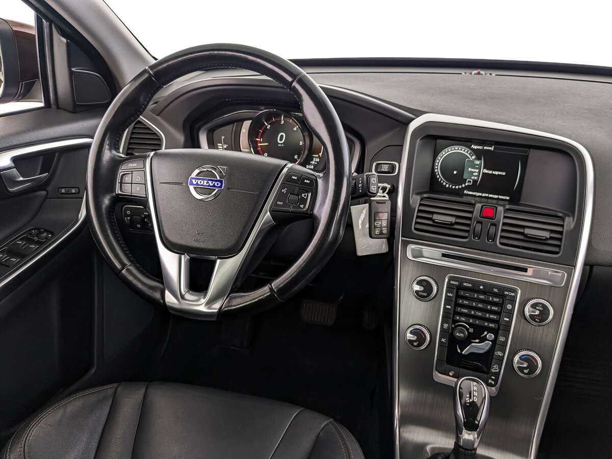 Volvo XC60 с пробегом — 2015 год. Фото: #16