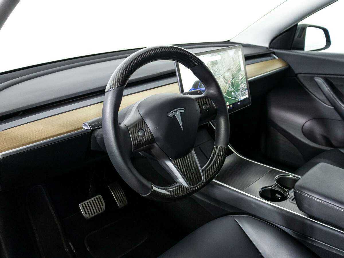 Tesla Model Y с пробегом — 2020 год. Фото: #9