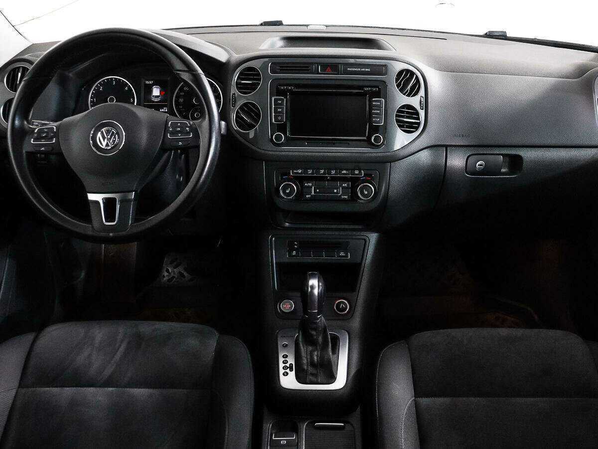 Volkswagen Tiguan с пробегом — 2015 год. Фото: #12