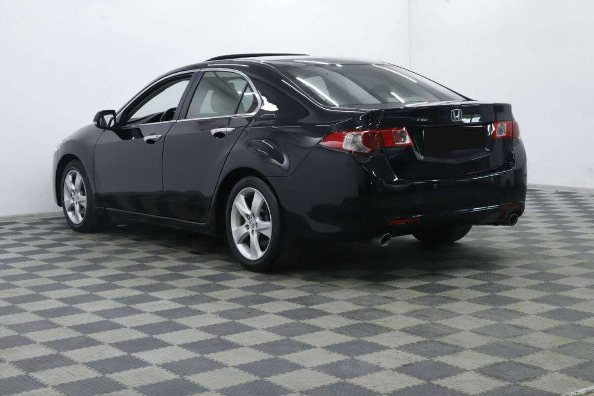 Honda Accord с пробегом — 2011 год. Фото: #1